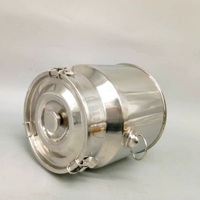 ふたの農場のミルクの貯蔵を用いる家の9L SS醸造の貯蔵のバレル
